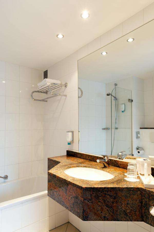 Parking View Comfort Twin Room,1498497718:JPEG